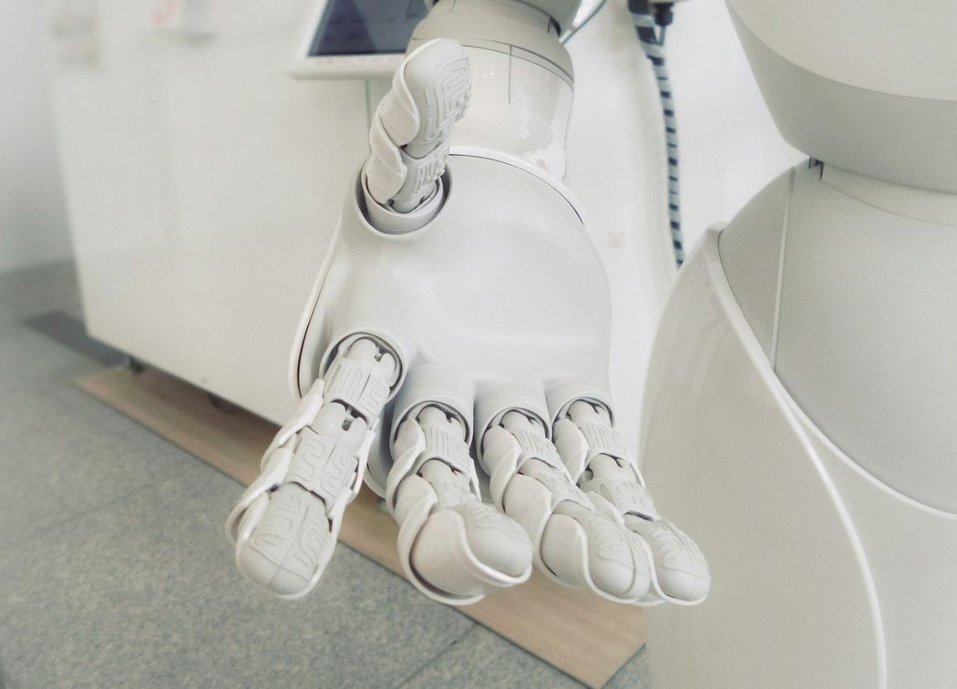 Human & AI Interaction